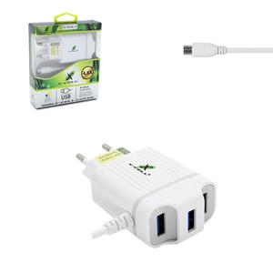 Carregador V8 4.1A Com 3 Entradas USB 3.0 Anatel XC-V8-UR.13 X-CELL